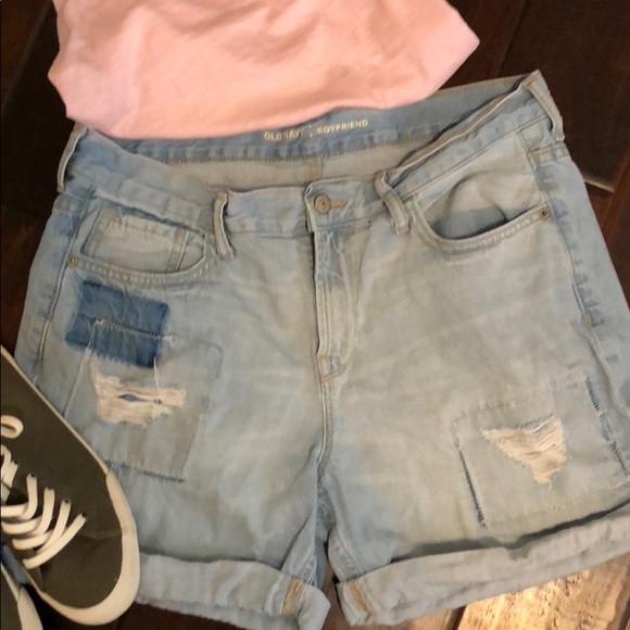 🌸🌸 distressed boyfriend shorts 🌸🌸 - Picture 2 of 4